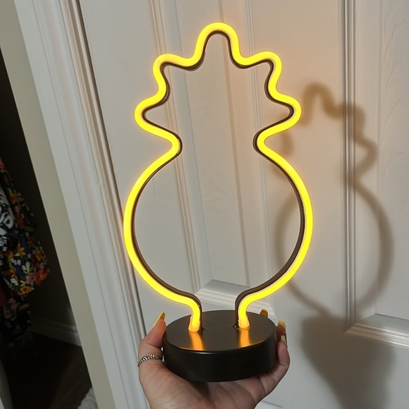 Led pineapple light - Picture 2 of 2